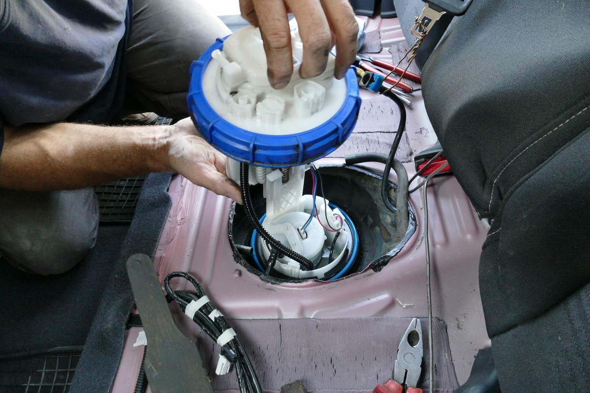 Замена топливного фильтра: Как обеспечить чистоту и эффективность работы двигателя